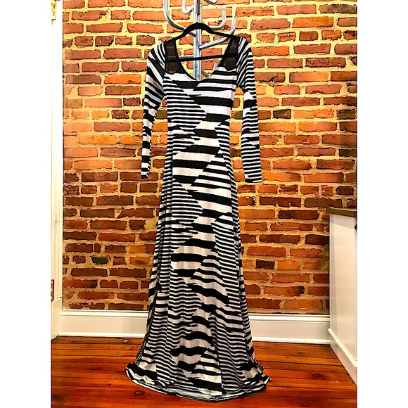 Maxi Dress - Unique - Picture 1 of 5